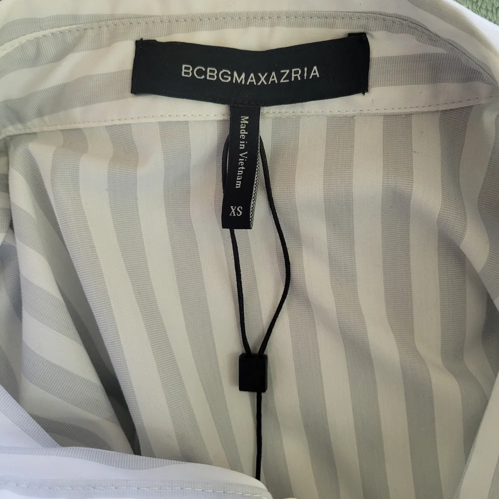 BCBGMAXAZRIA Gray White Striped Boxy Button Up Shirt XS Minimalist - Picture 9 of 10